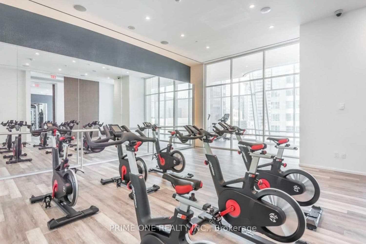 1 Bloor Street E, Unit 1704 thumbnail 32