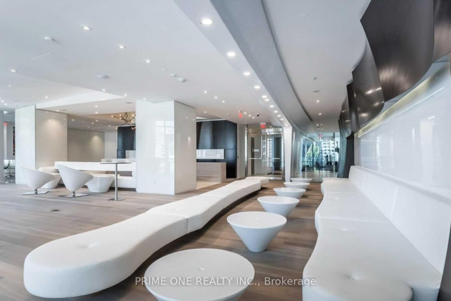 1 Bloor Street E, Unit 1704 thumbnail 40