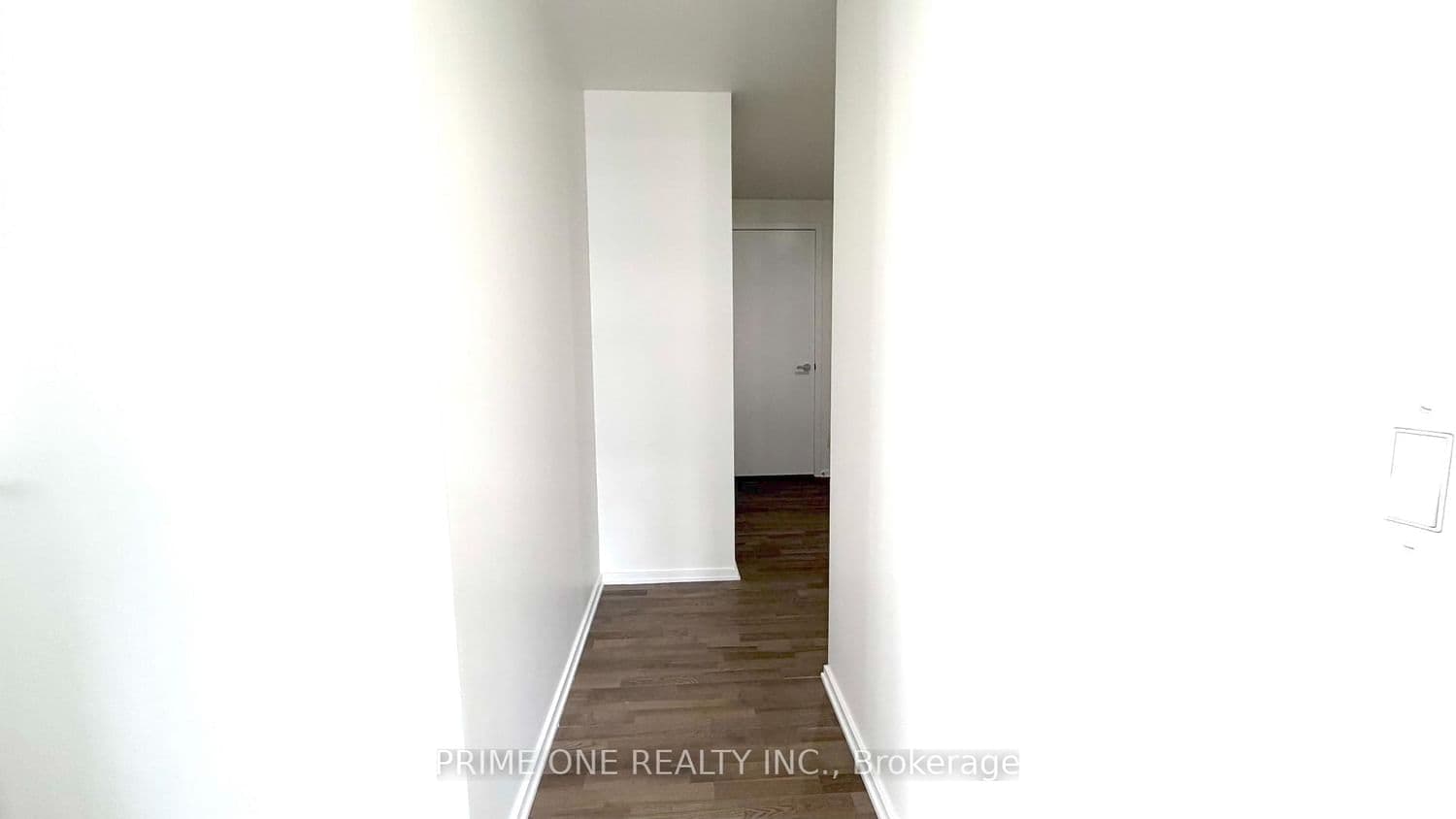 1 Bloor Street E, Unit 1704 thumbnail 5