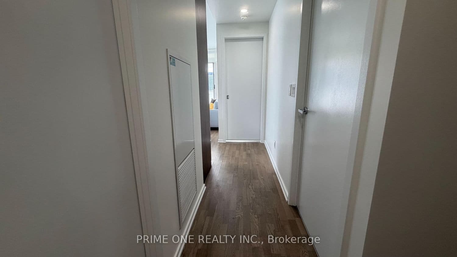 1 Bloor Street E, Unit 1704 thumbnail 9