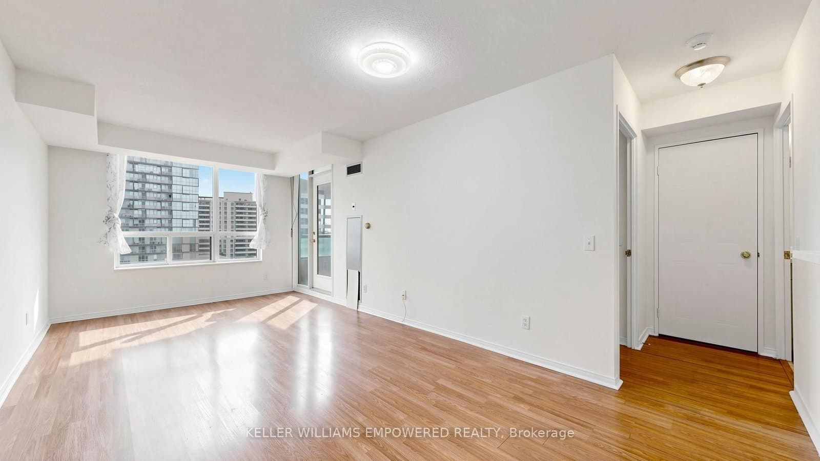 238 Doris Avenue, Unit 1511 thumbnail 10