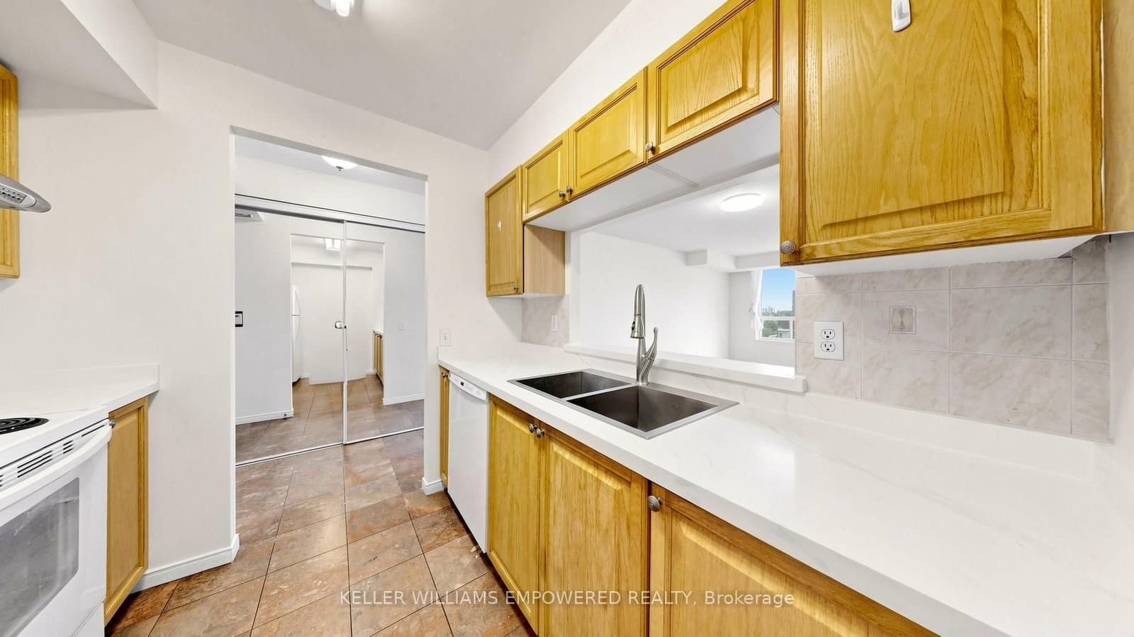 238 Doris Avenue, Unit 1511 thumbnail 18