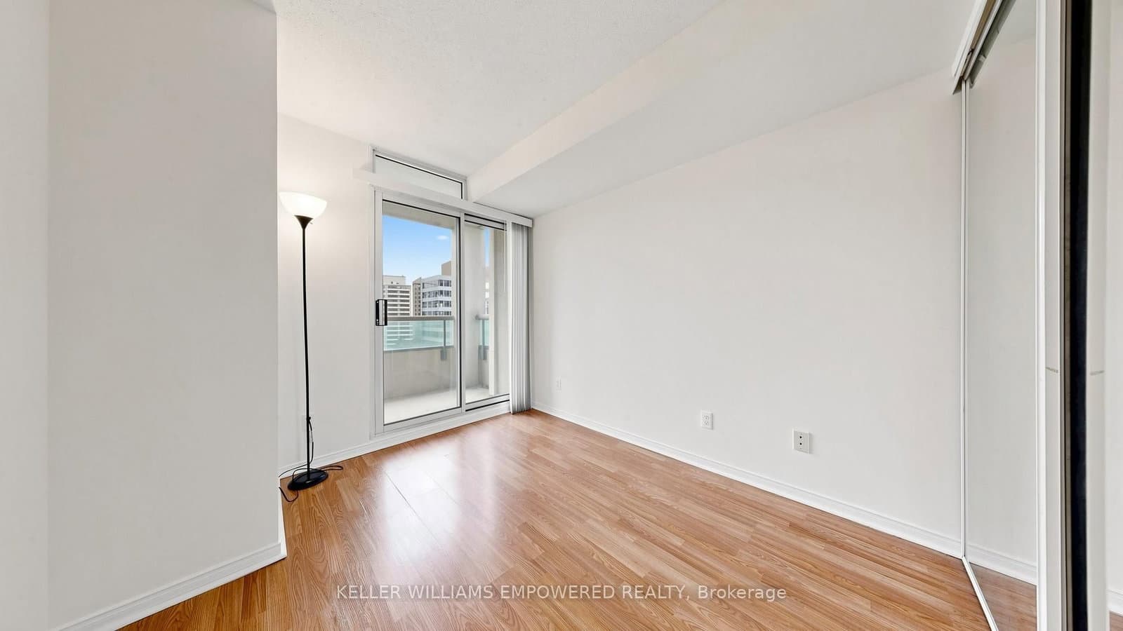 238 Doris Avenue, Unit 1511 thumbnail 31