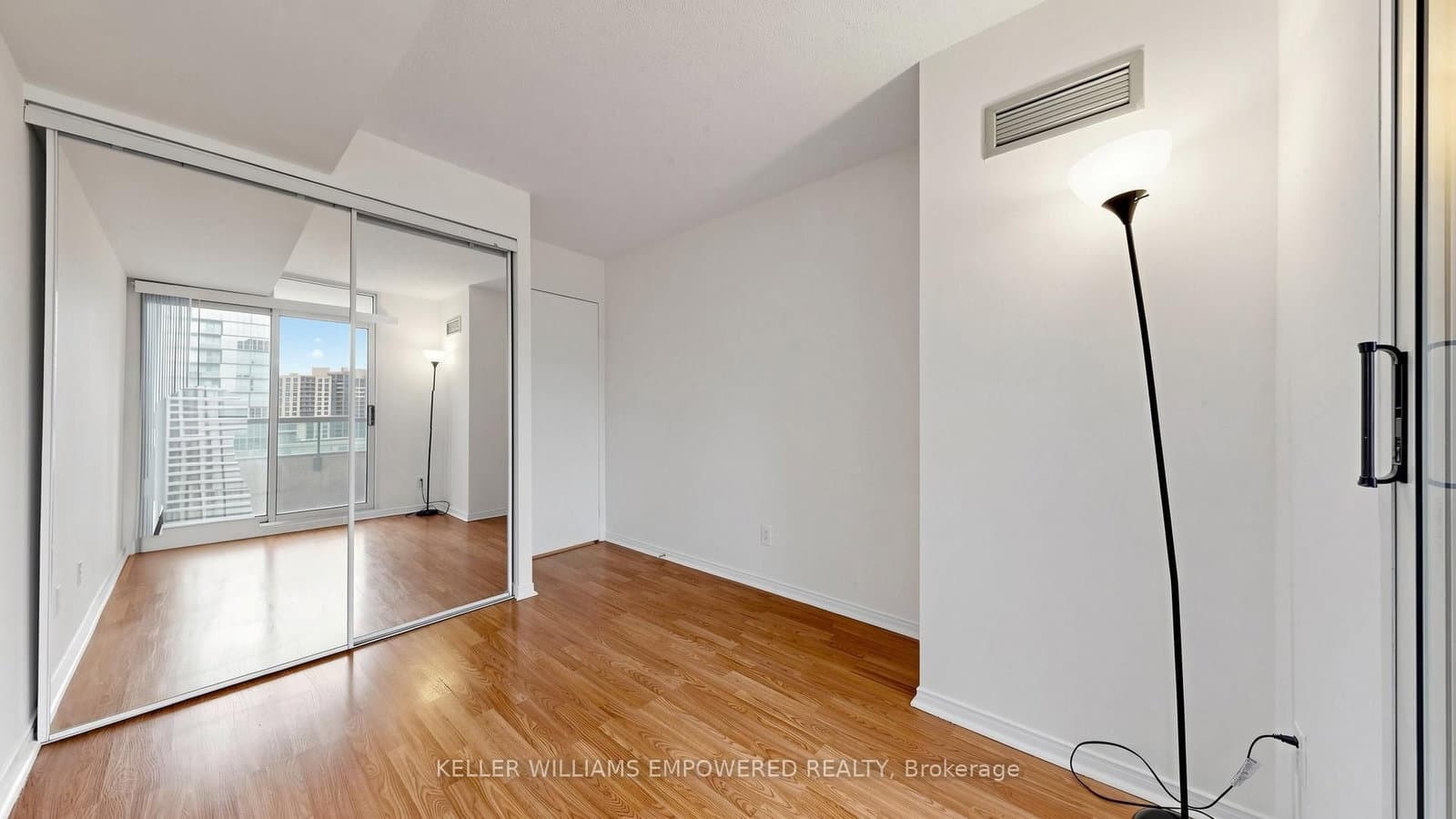238 Doris Avenue, Unit 1511 thumbnail 33