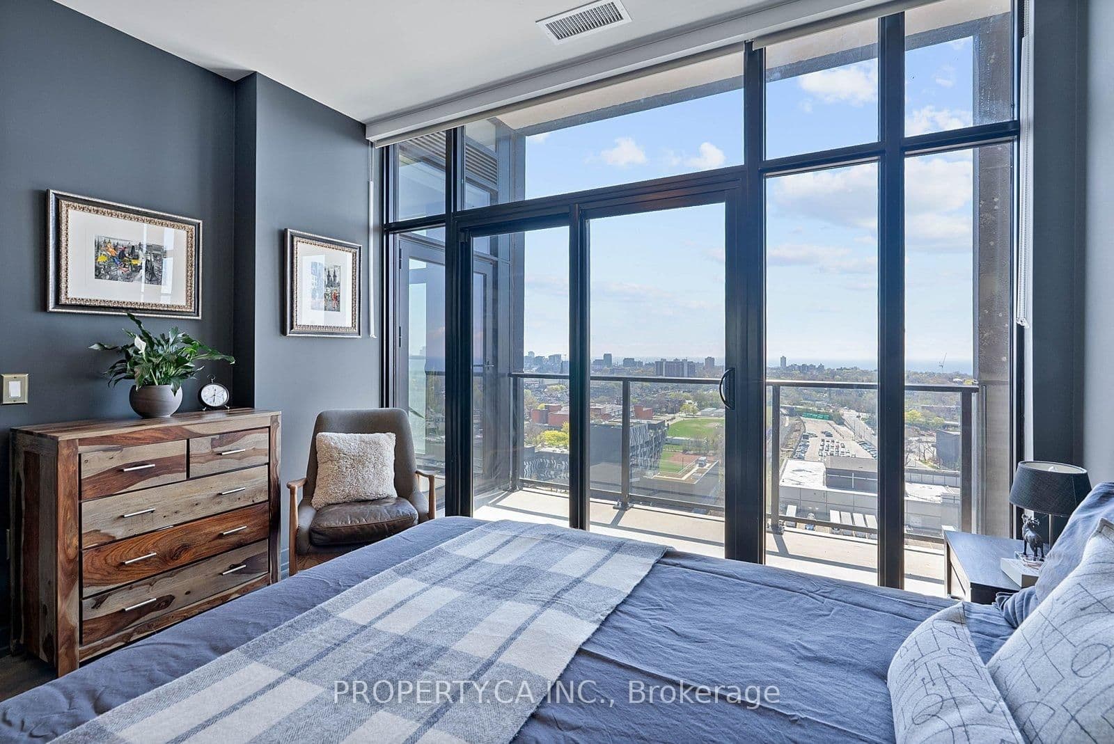181 Sterling Road, Unit UPH02 thumbnail 10