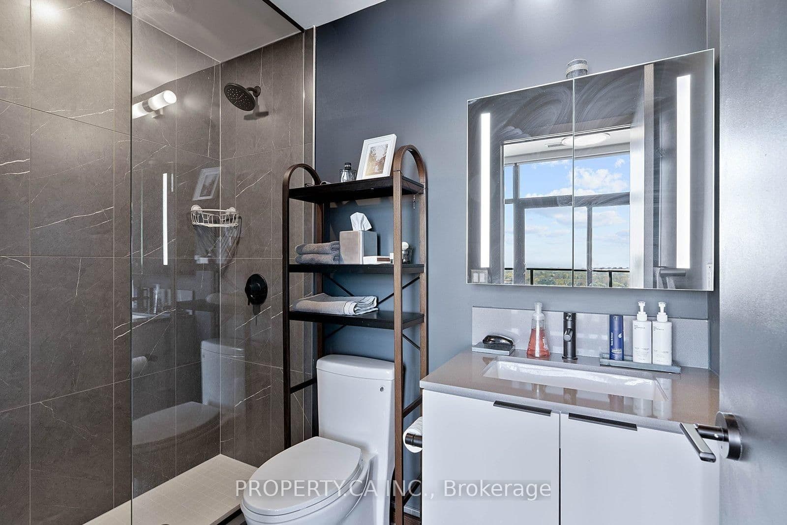 181 Sterling Road, Unit UPH02 thumbnail 12