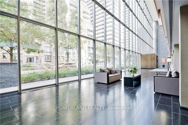 33 Charles Street E, Unit 2601 thumbnail 3