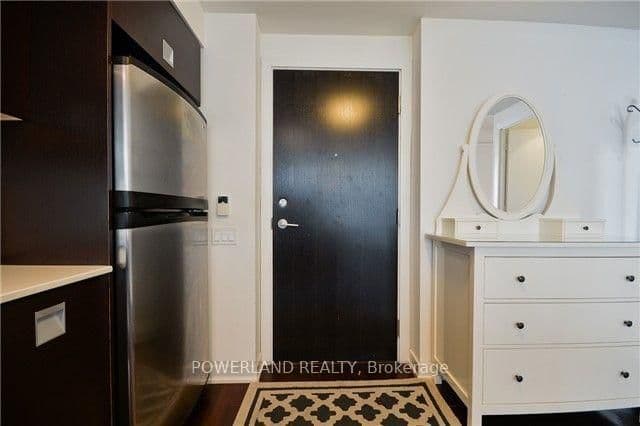33 Charles Street E, Unit 2601 thumbnail 4
