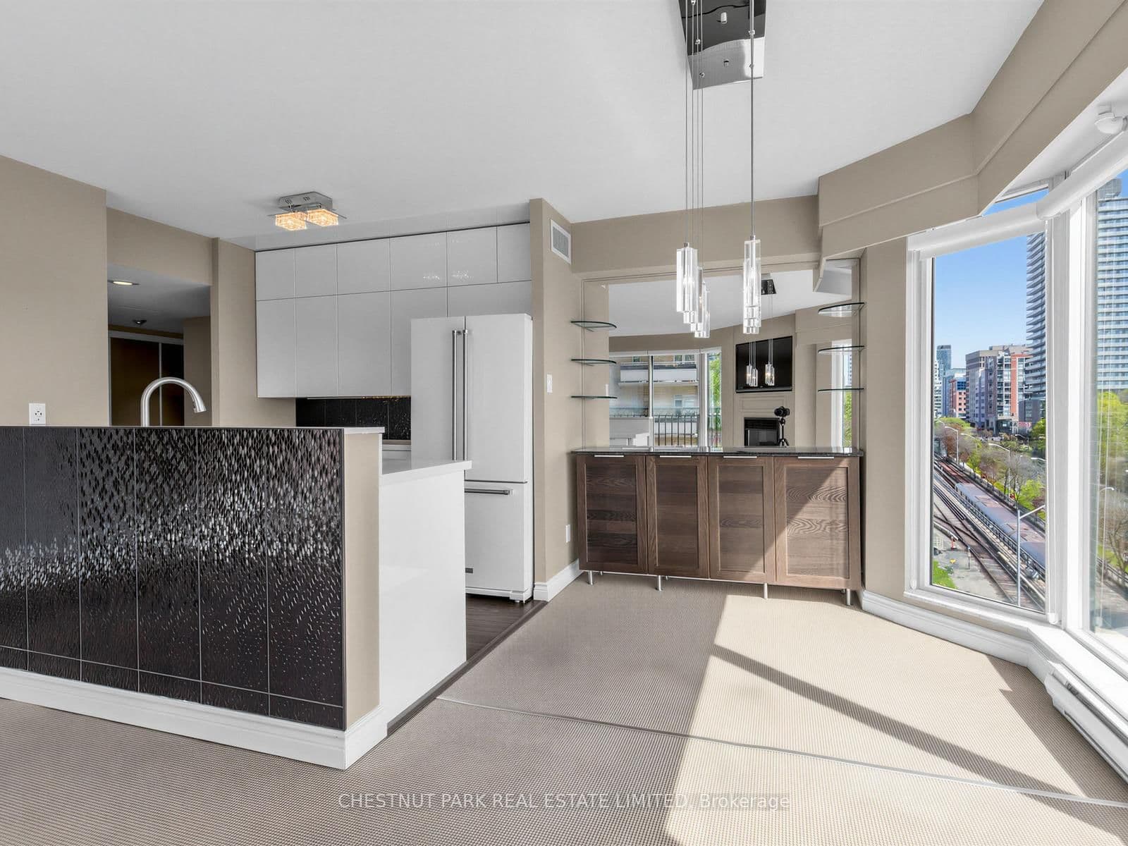 97 Lawton Boulevard, Unit 502 thumbnail 10