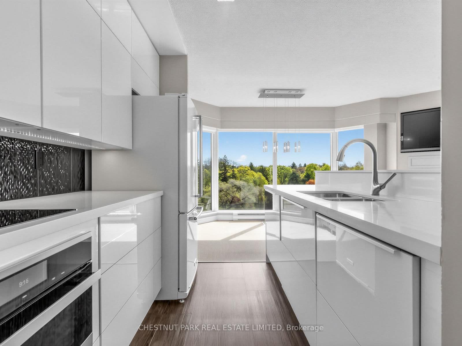 97 Lawton Boulevard, Unit 502 thumbnail 6