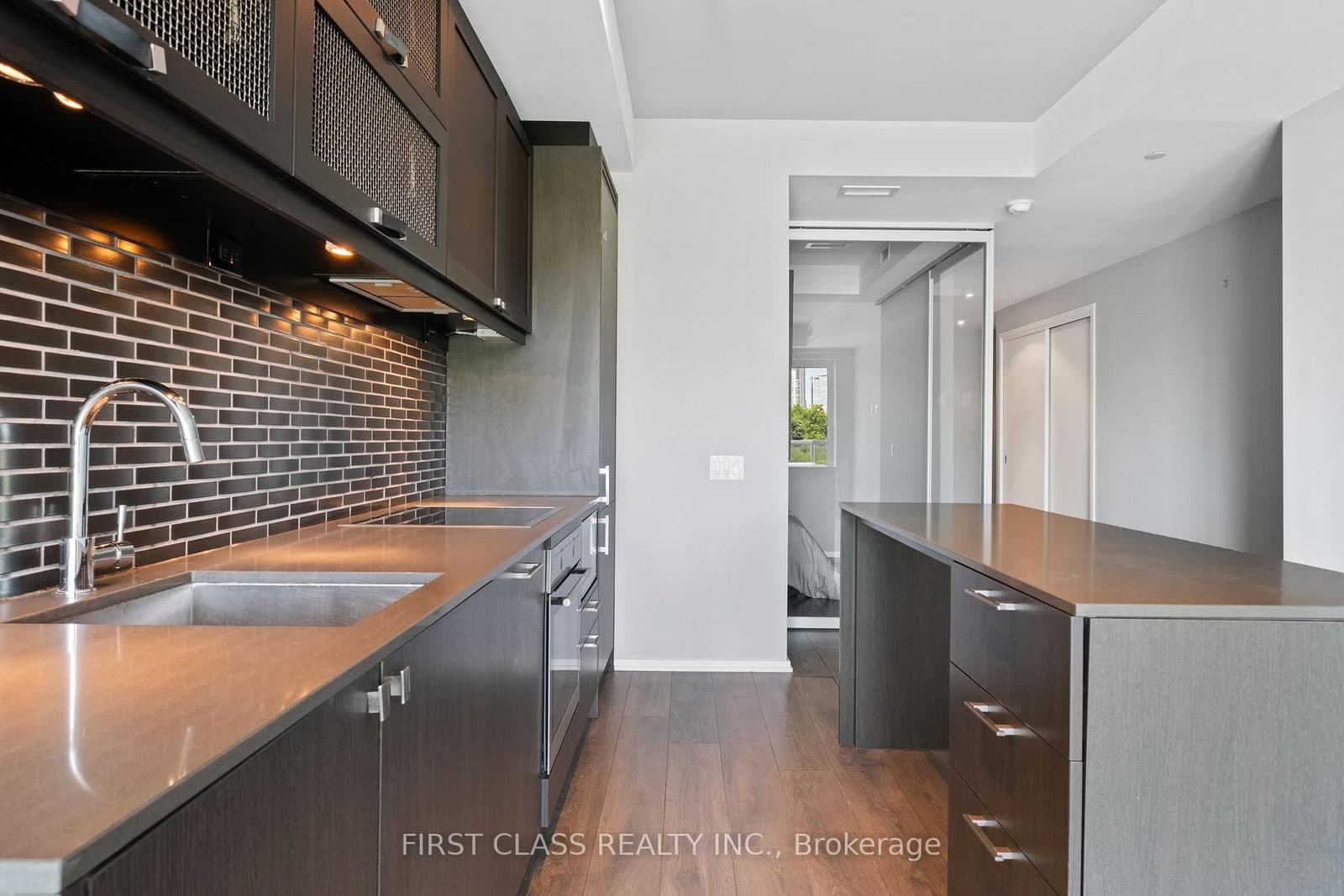 783 Bathurst Street, Unit 413 thumbnail 8