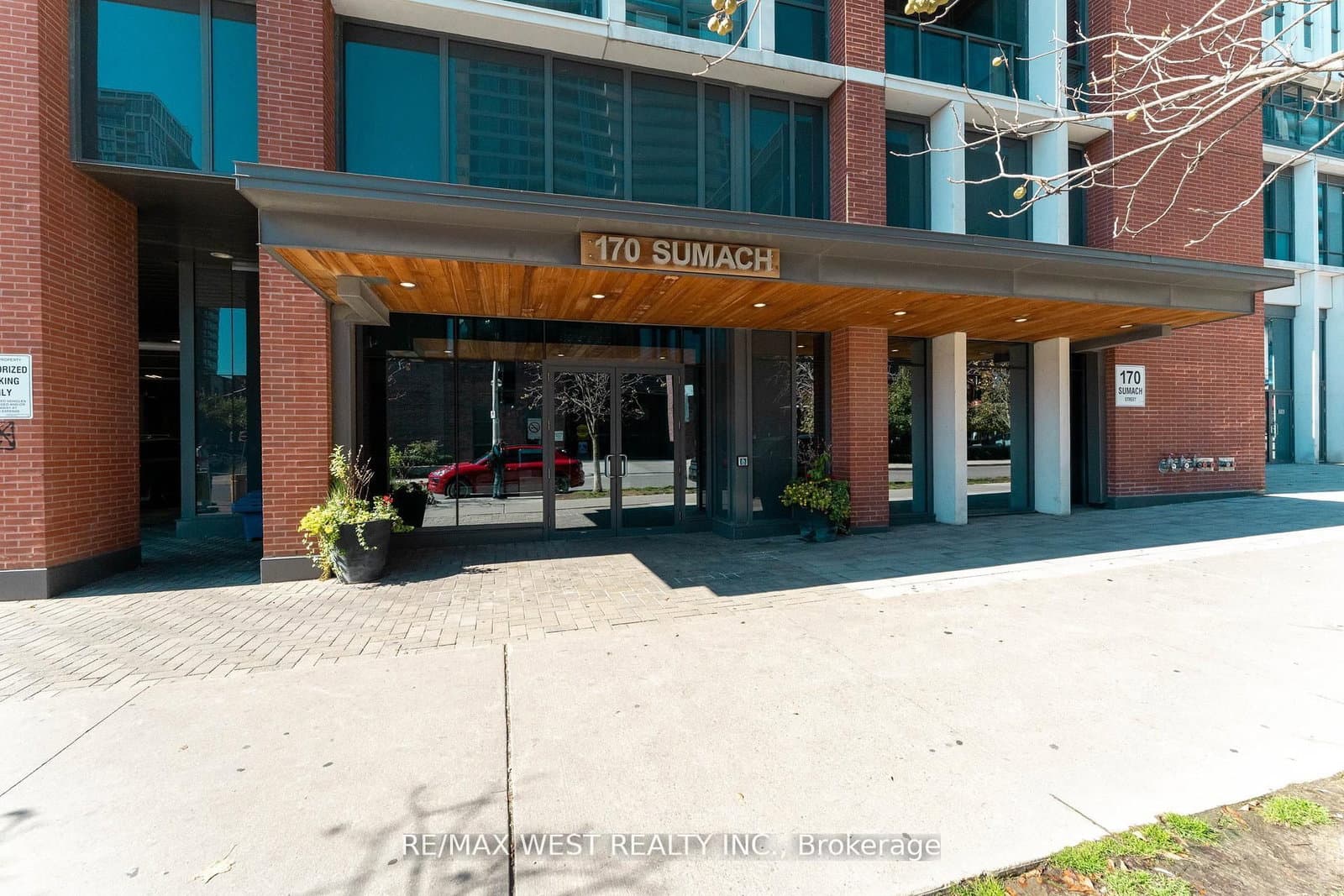 170 Sumach Street, Unit 507 thumbnail 3