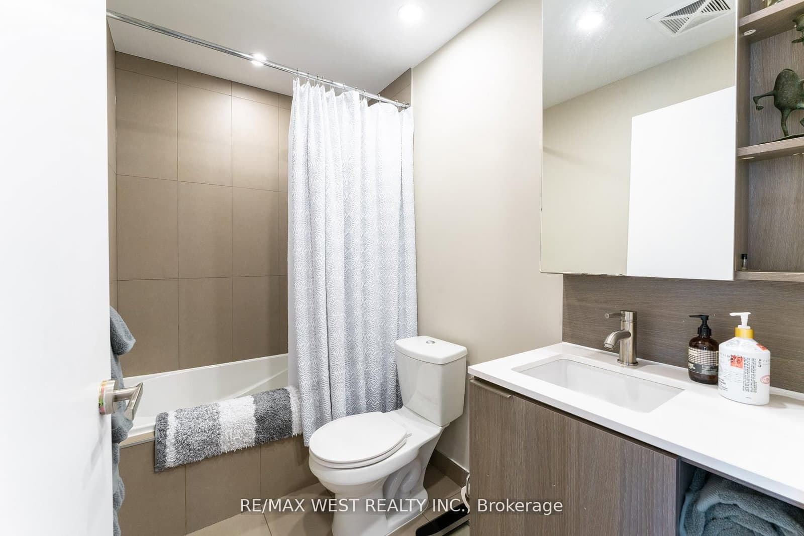 170 Sumach Street, Unit 507 thumbnail 6