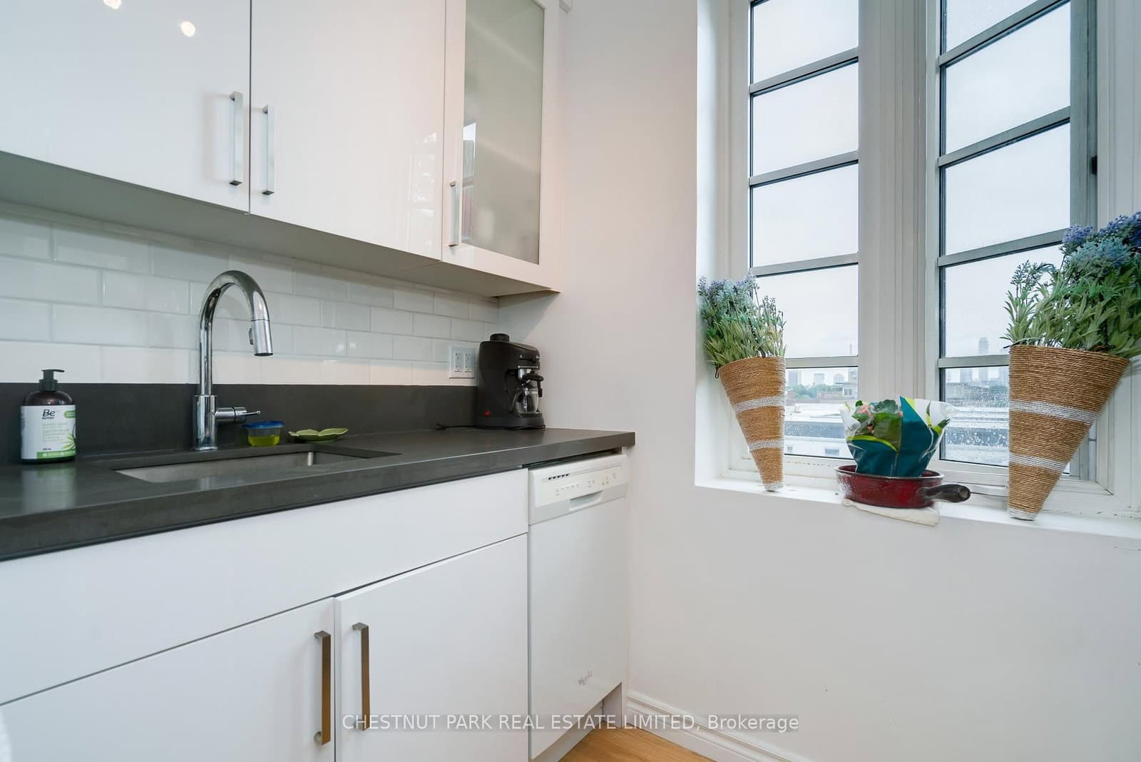 707 Eglinton Avenue W, Unit 403 thumbnail 18