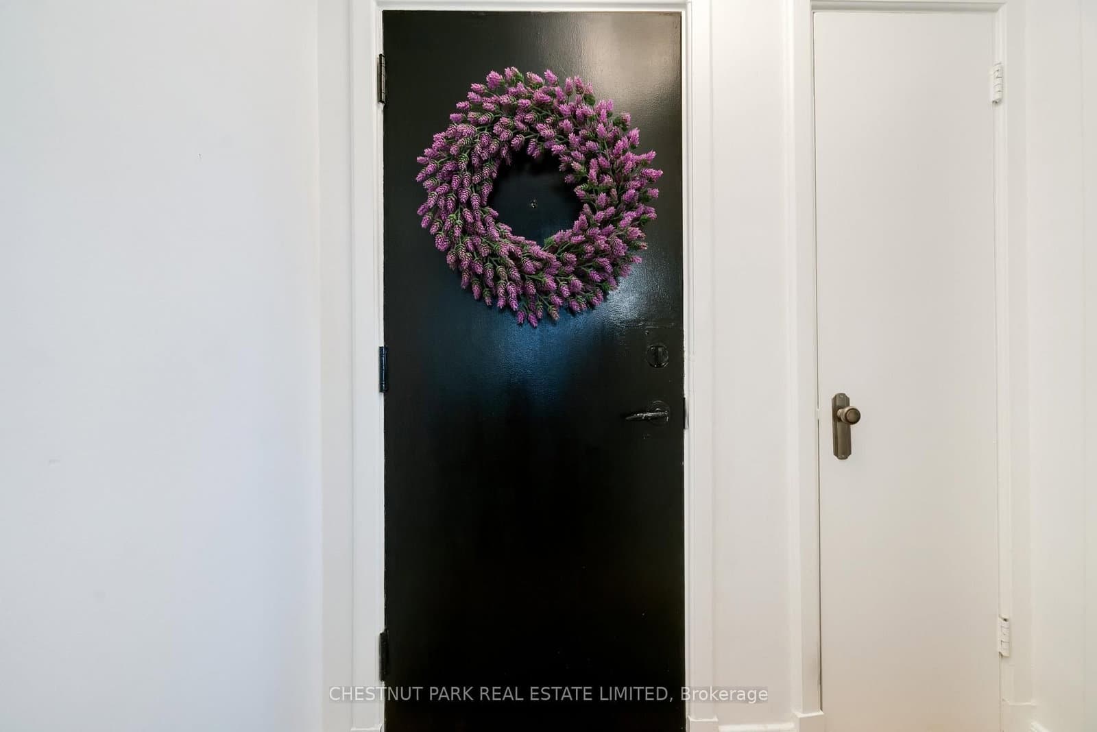 707 Eglinton Avenue W, Unit 403 thumbnail 2