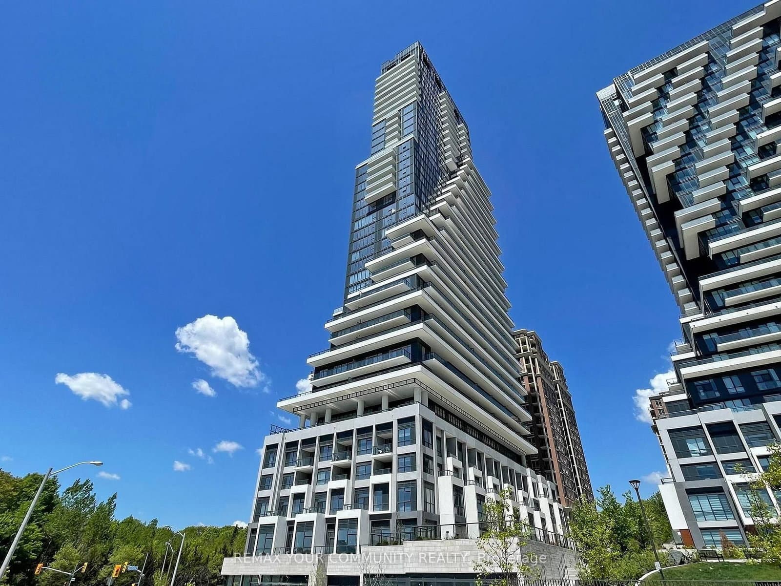 #110 - 10 Inn On The Park Drive