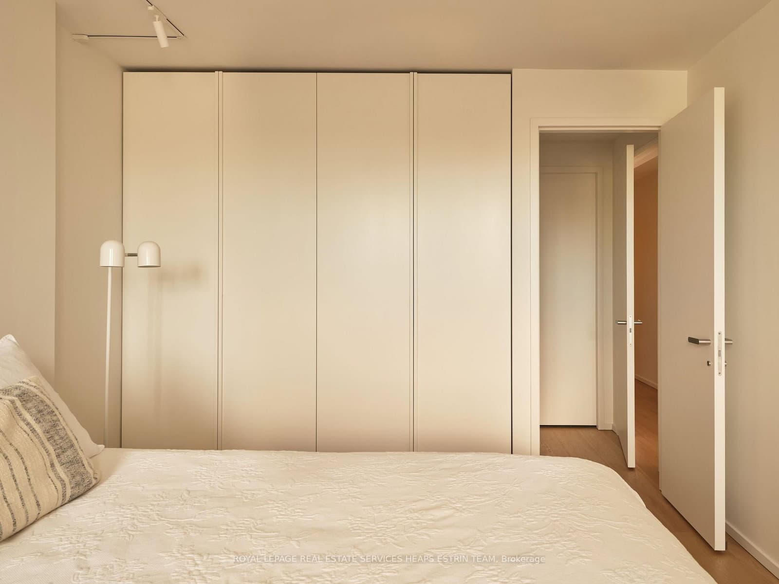 225 Davenport Road, Unit 514 thumbnail 19
