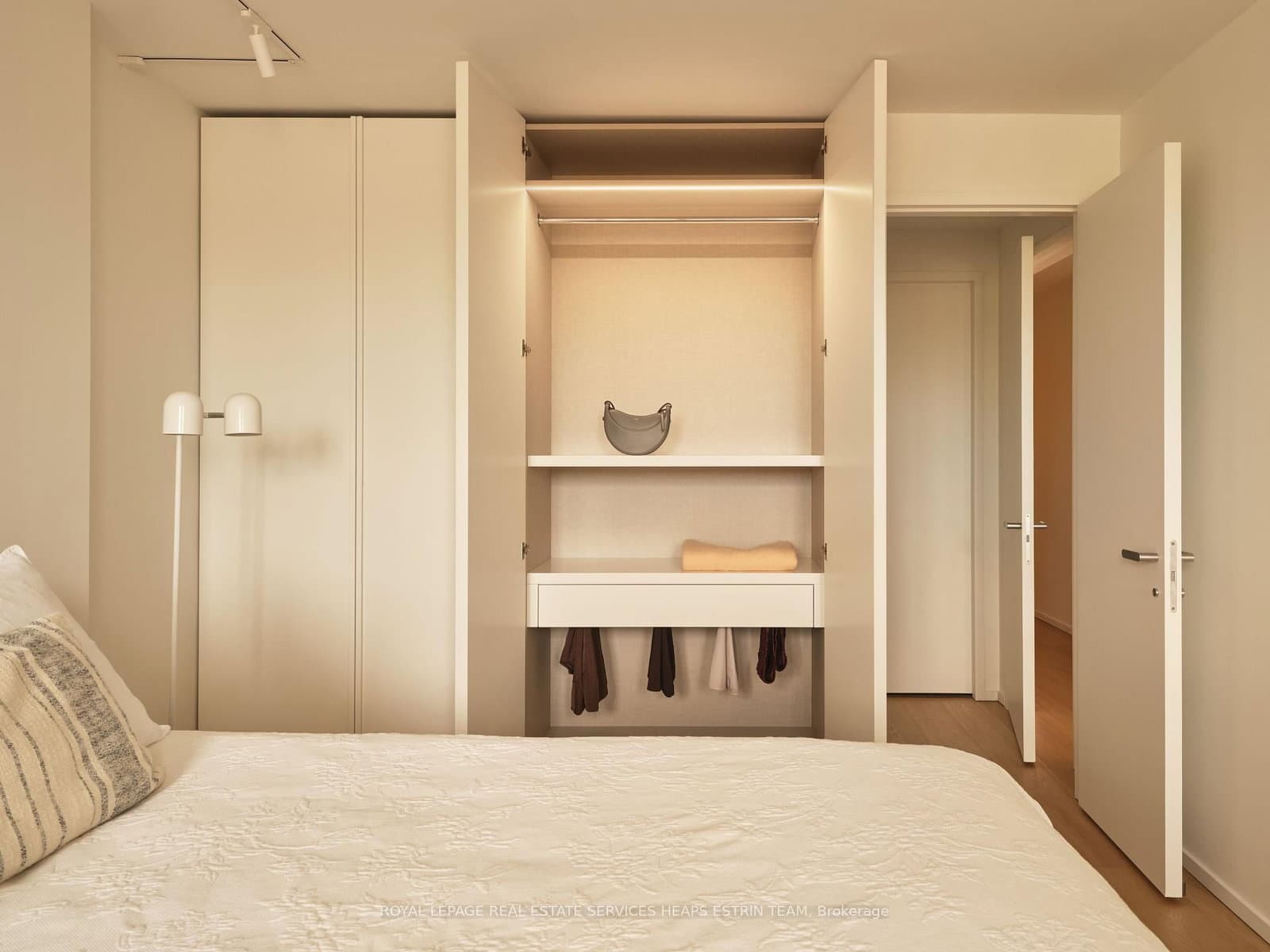 225 Davenport Road, Unit 514 thumbnail 20