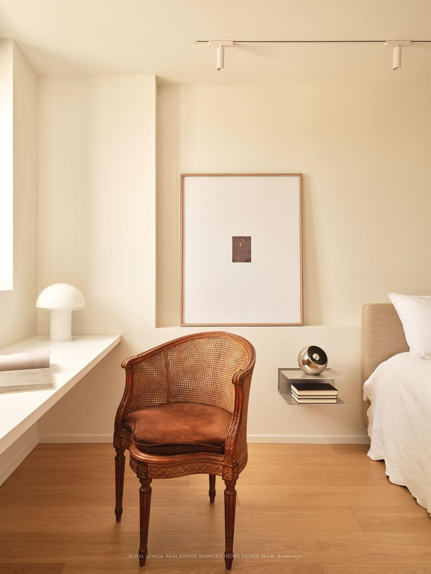 225 Davenport Road, Unit 514 thumbnail 23