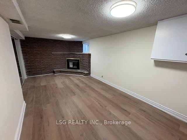 268 Pleasant Avenue, Unit Lower thumbnail 2