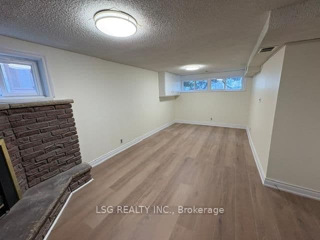 268 Pleasant Avenue, Unit Lower thumbnail 4