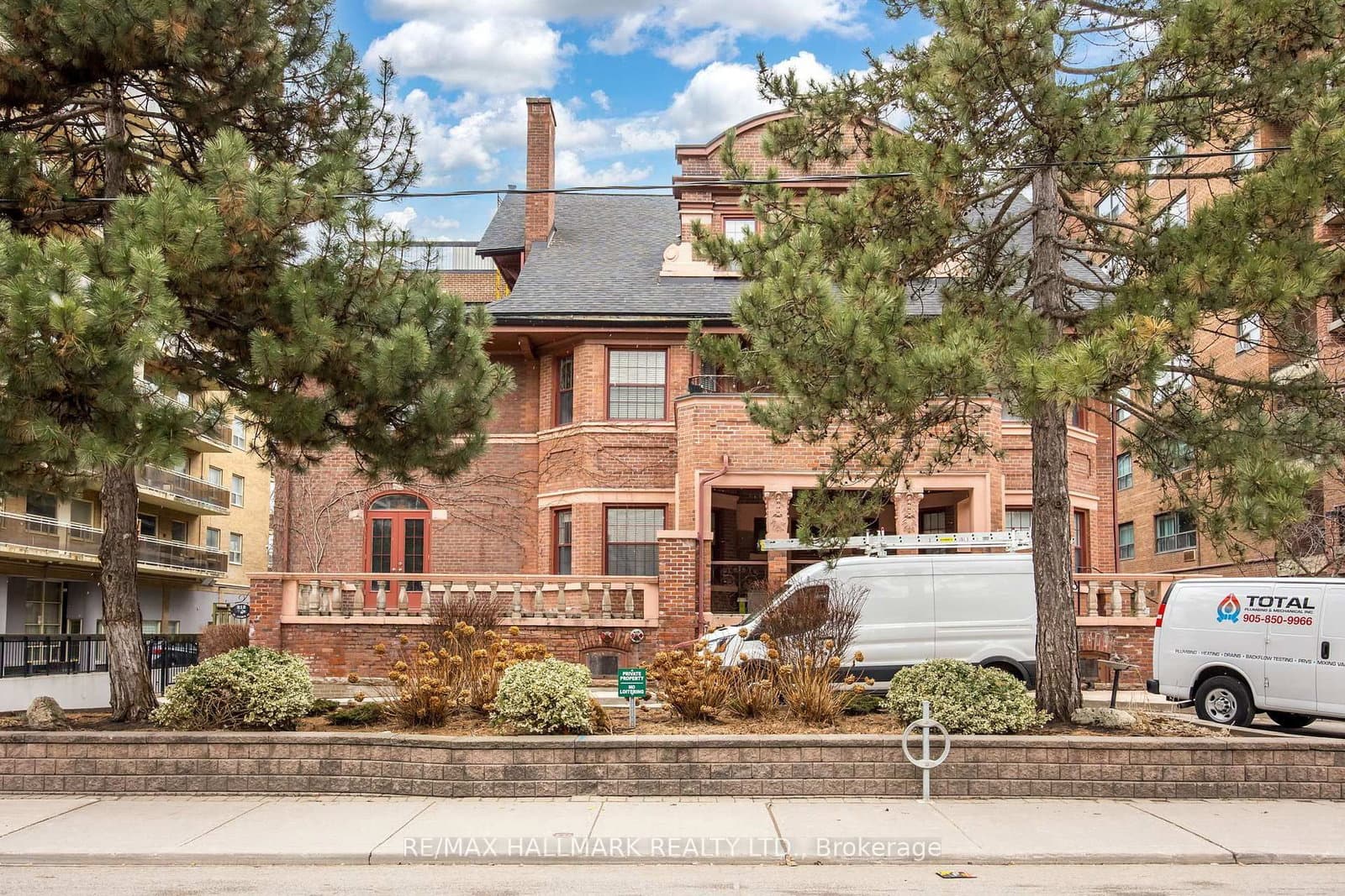 212 St George Street, Unit 203 - Image 1