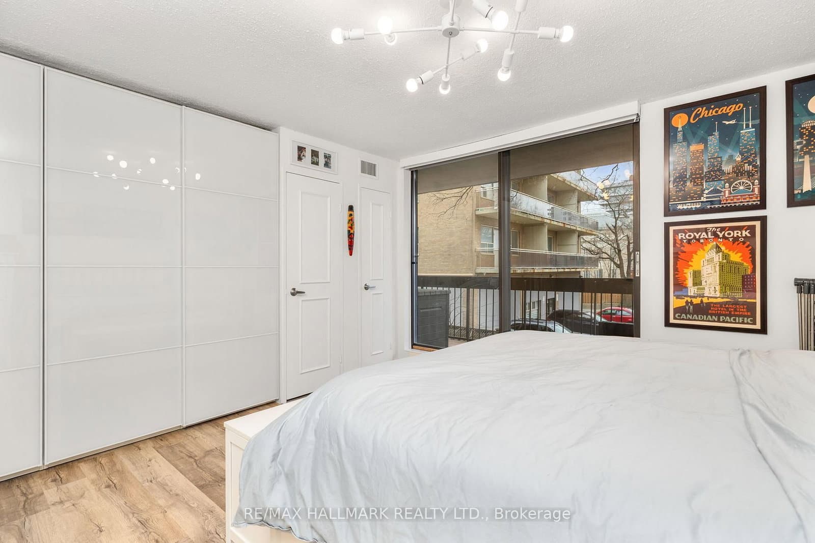 212 St George Street, Unit 203 thumbnail 22