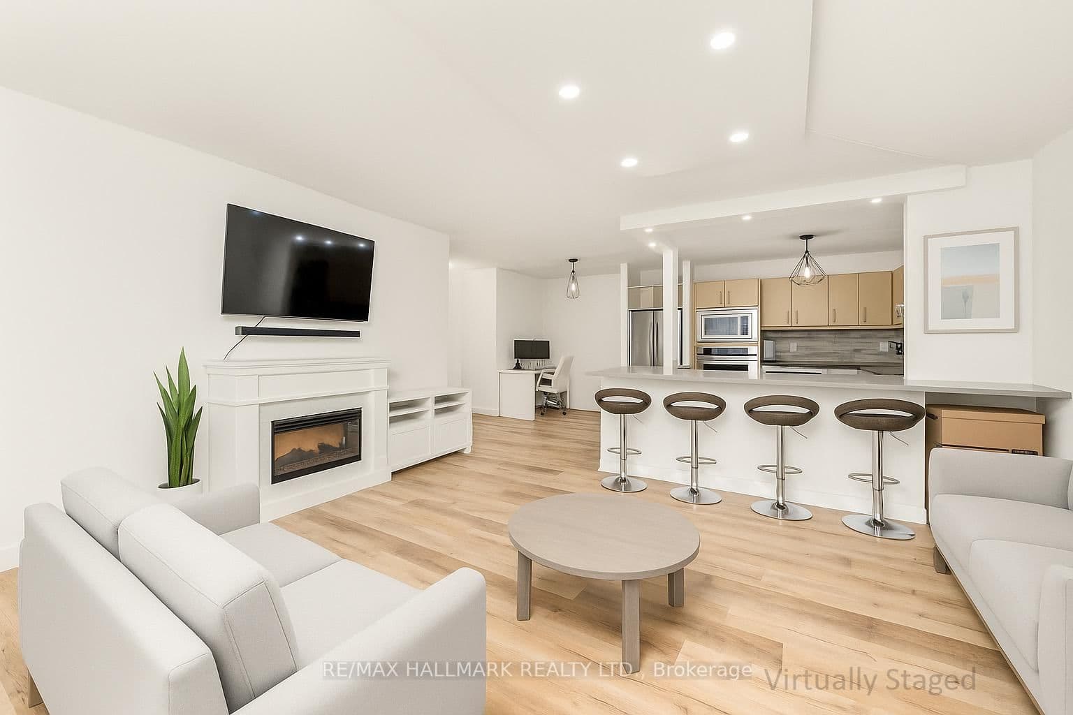 212 St George Street, Unit 203 thumbnail 3