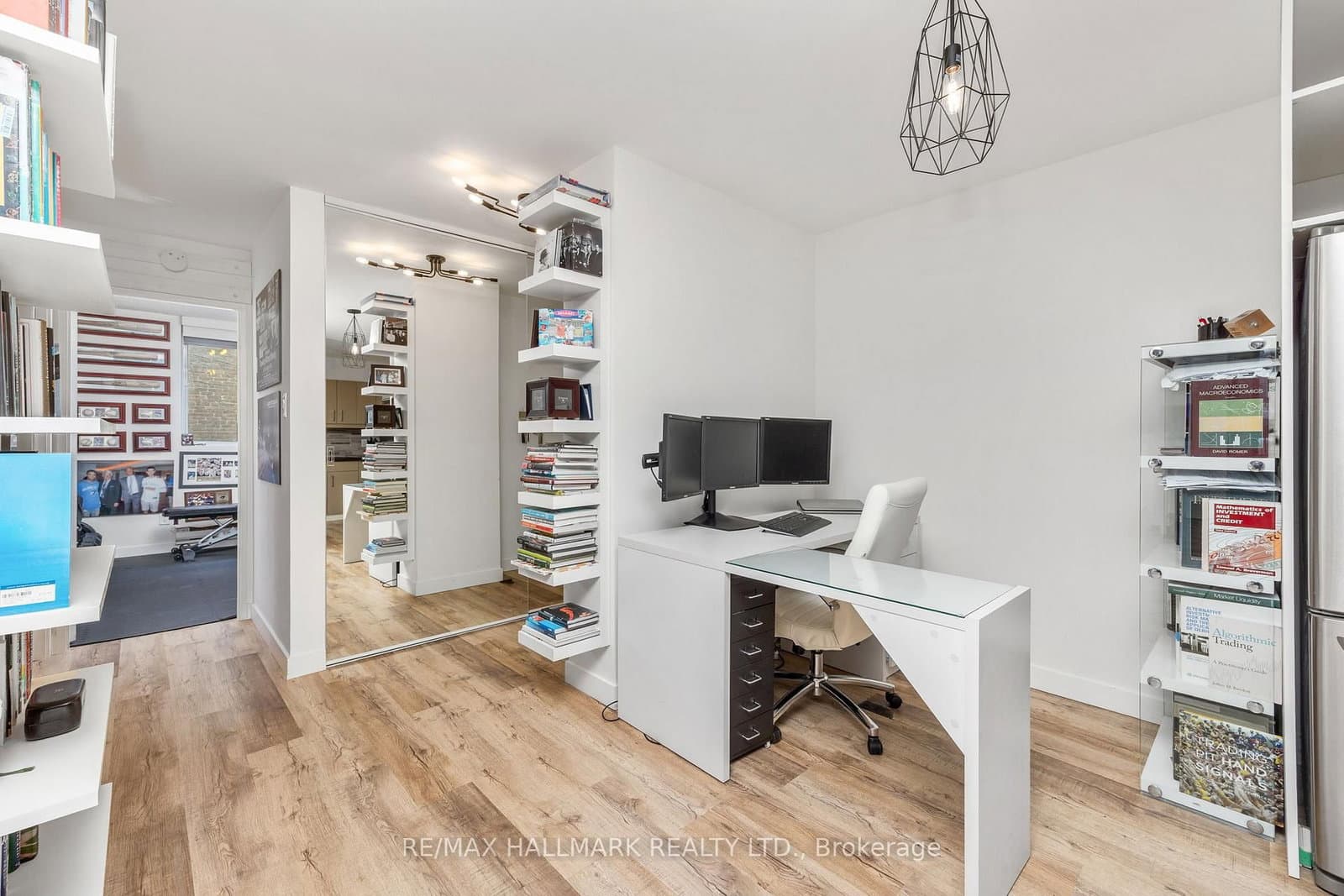 212 St George Street, Unit 203 thumbnail 6
