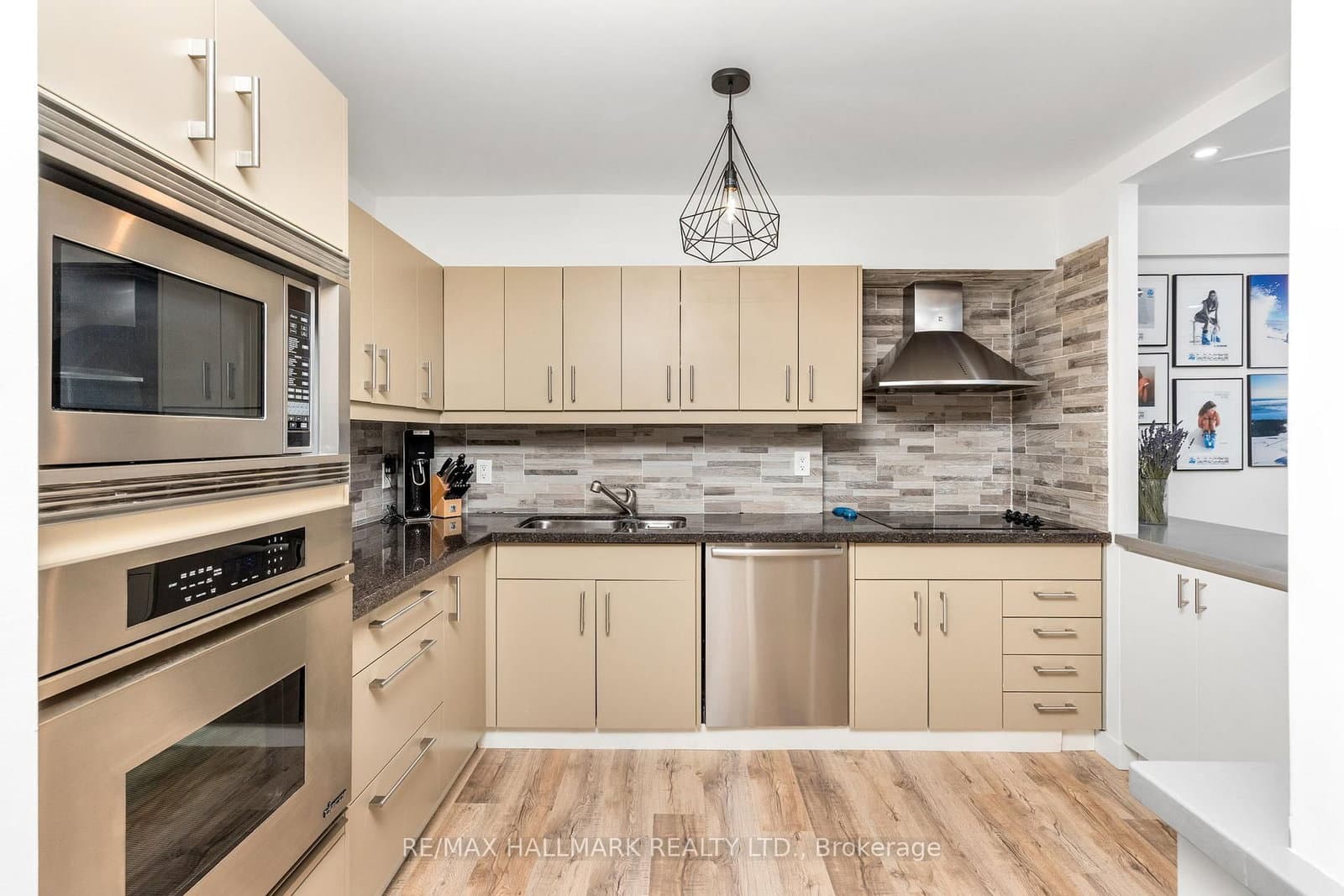 212 St George Street, Unit 203 thumbnail 8