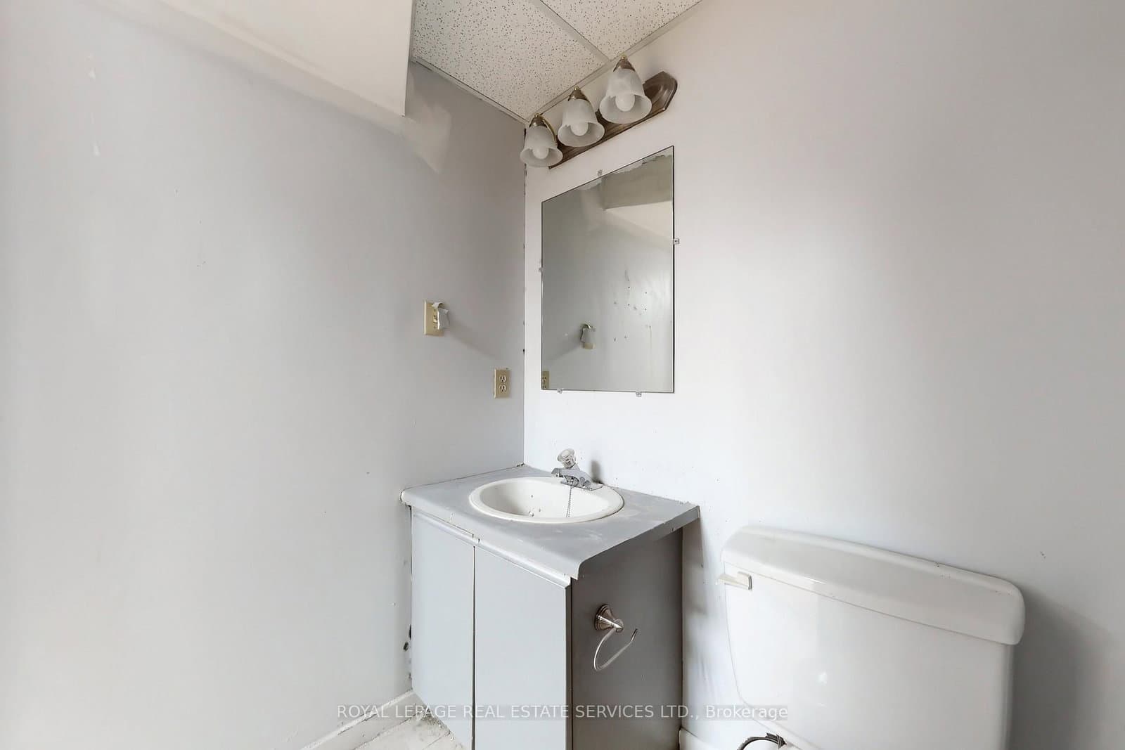 388 Parliament Street, Unit UPPER thumbnail 16