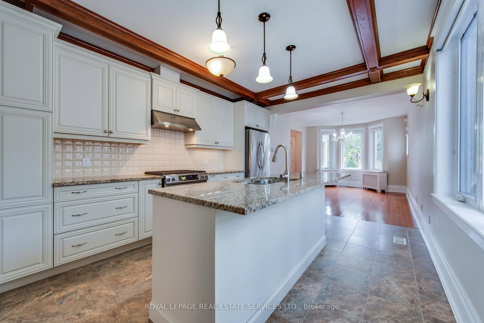 18 Shorncliffe Avenue thumbnail 10