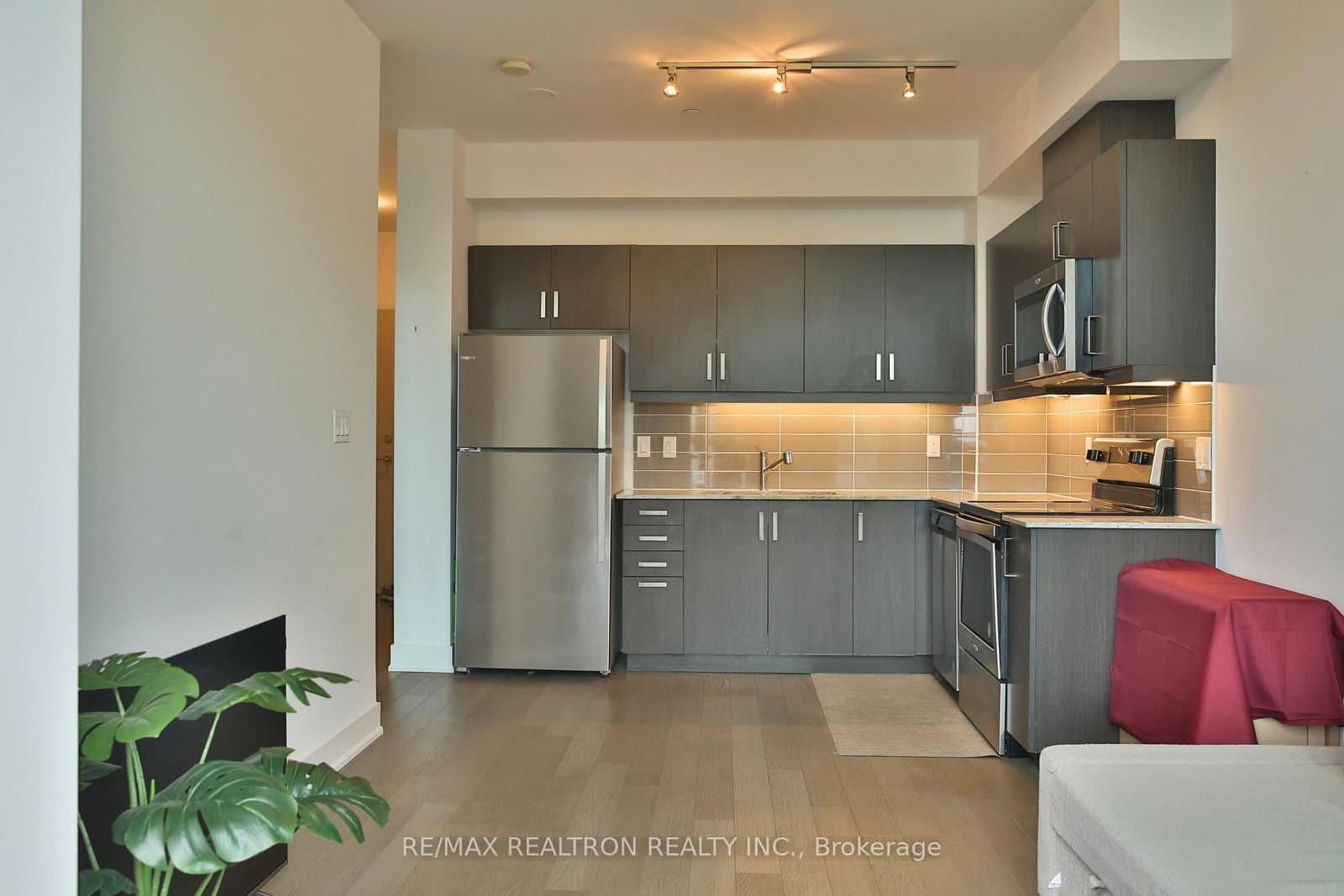 1486 Bathurst Street, Unit 303 thumbnail 3