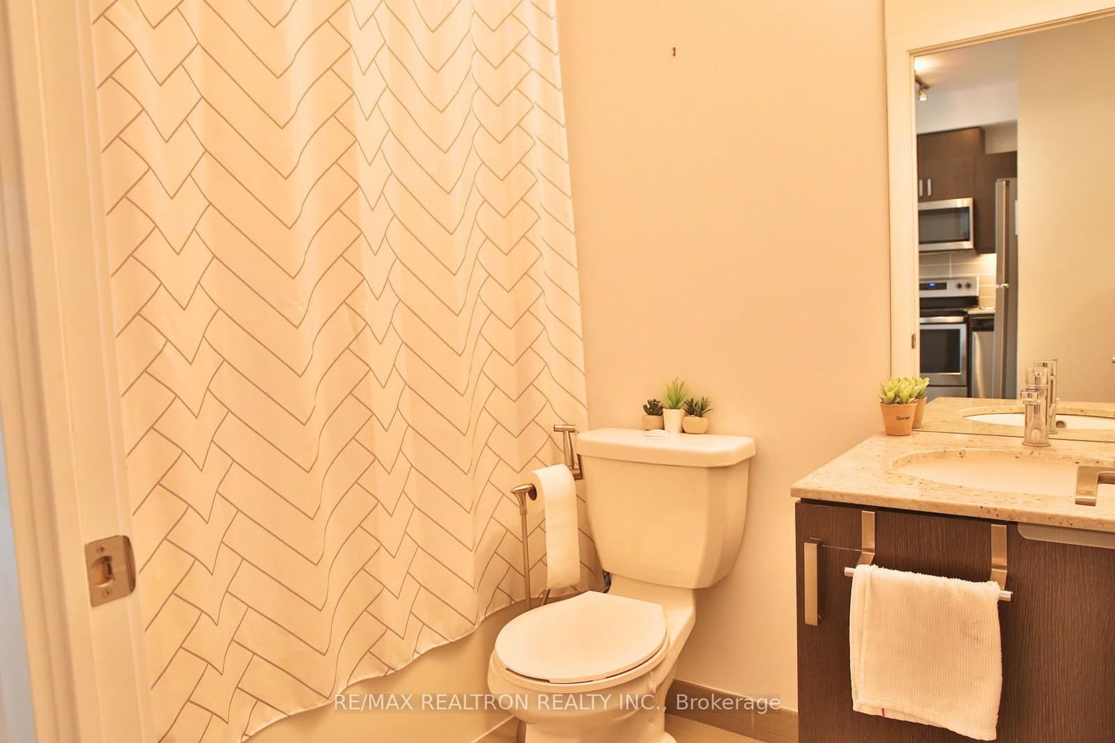 1486 Bathurst Street, Unit 303 thumbnail 8
