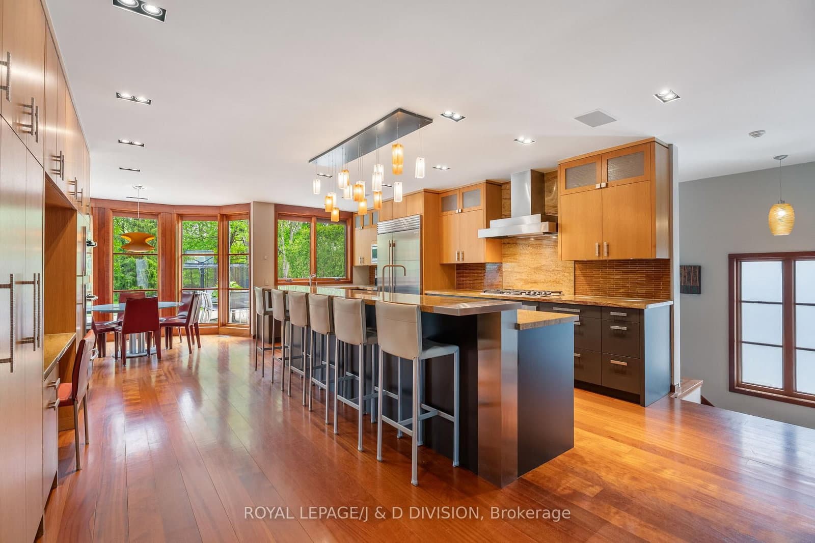 24 Glenview Avenue thumbnail 17
