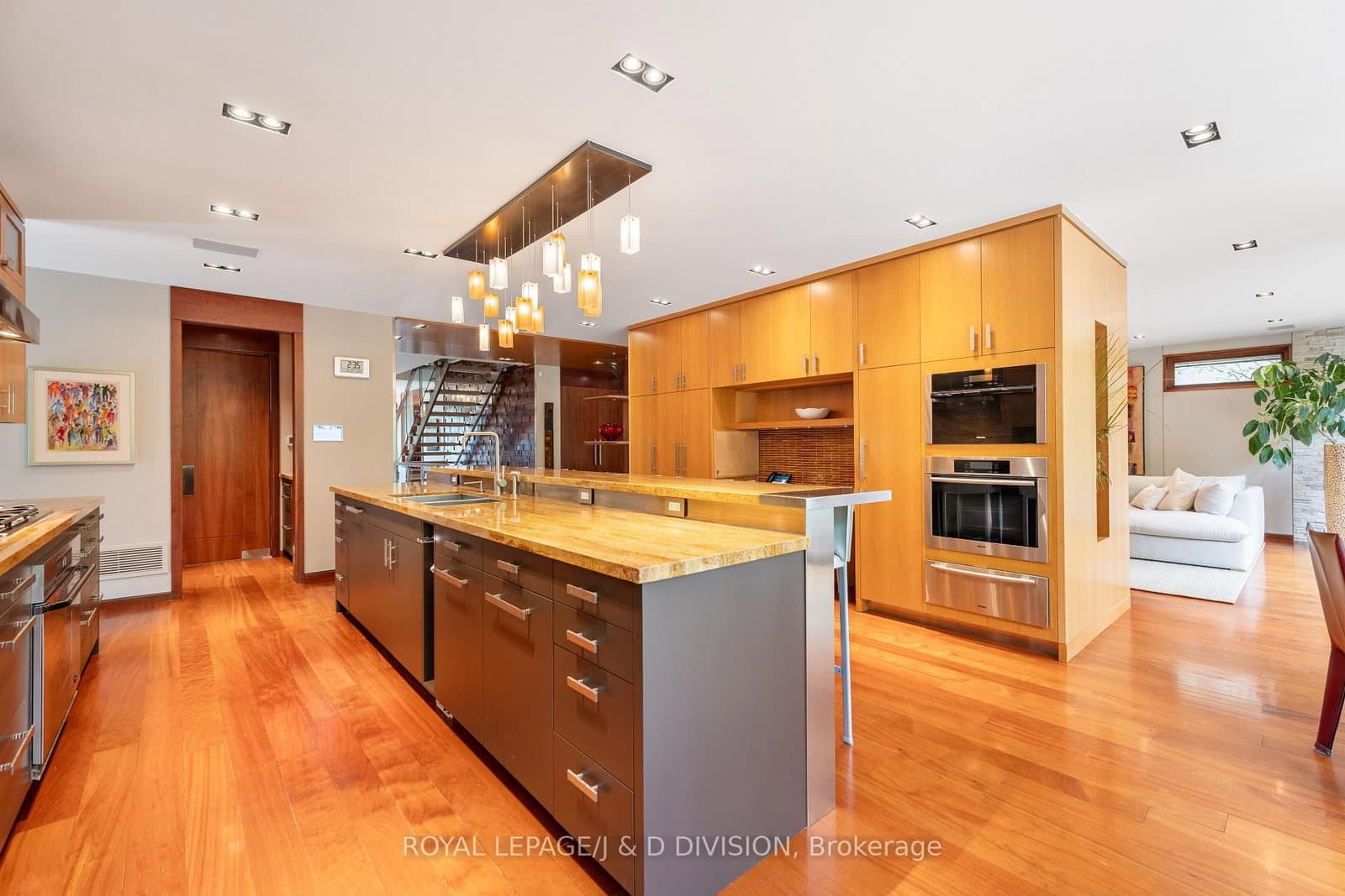 24 Glenview Avenue thumbnail 18