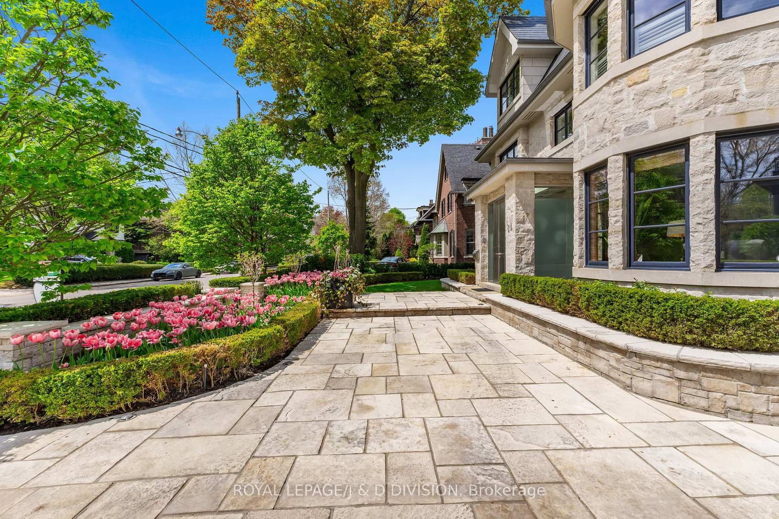 24 Glenview Avenue thumbnail 4