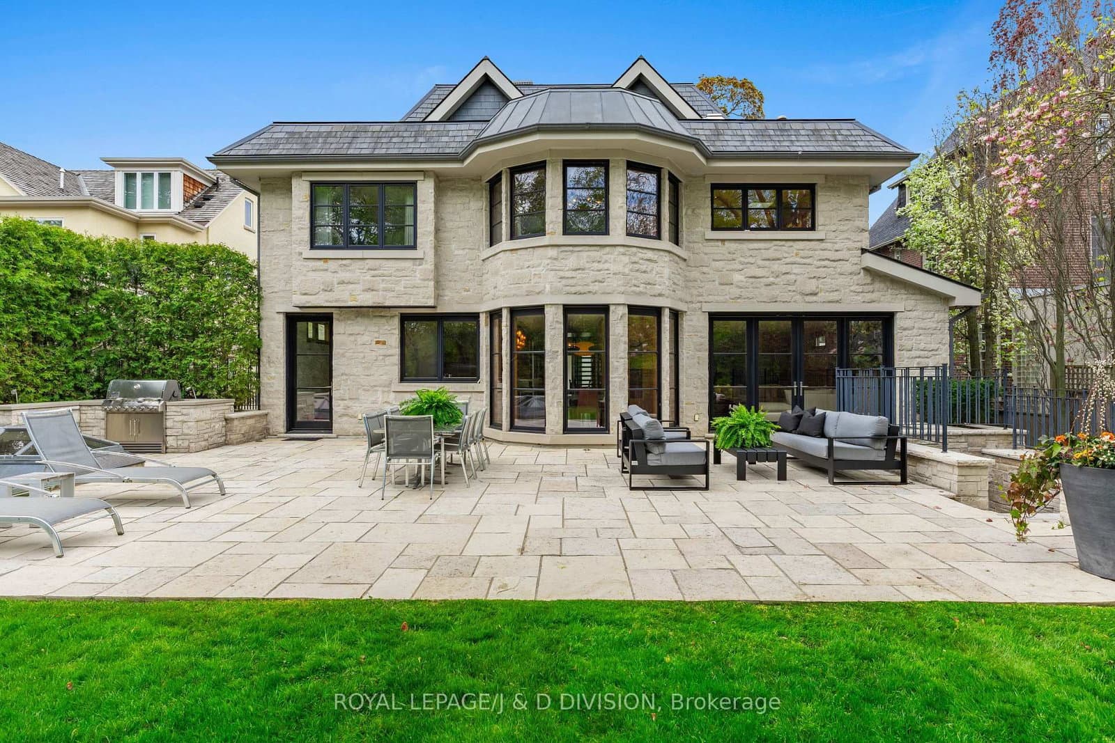 24 Glenview Avenue thumbnail 8