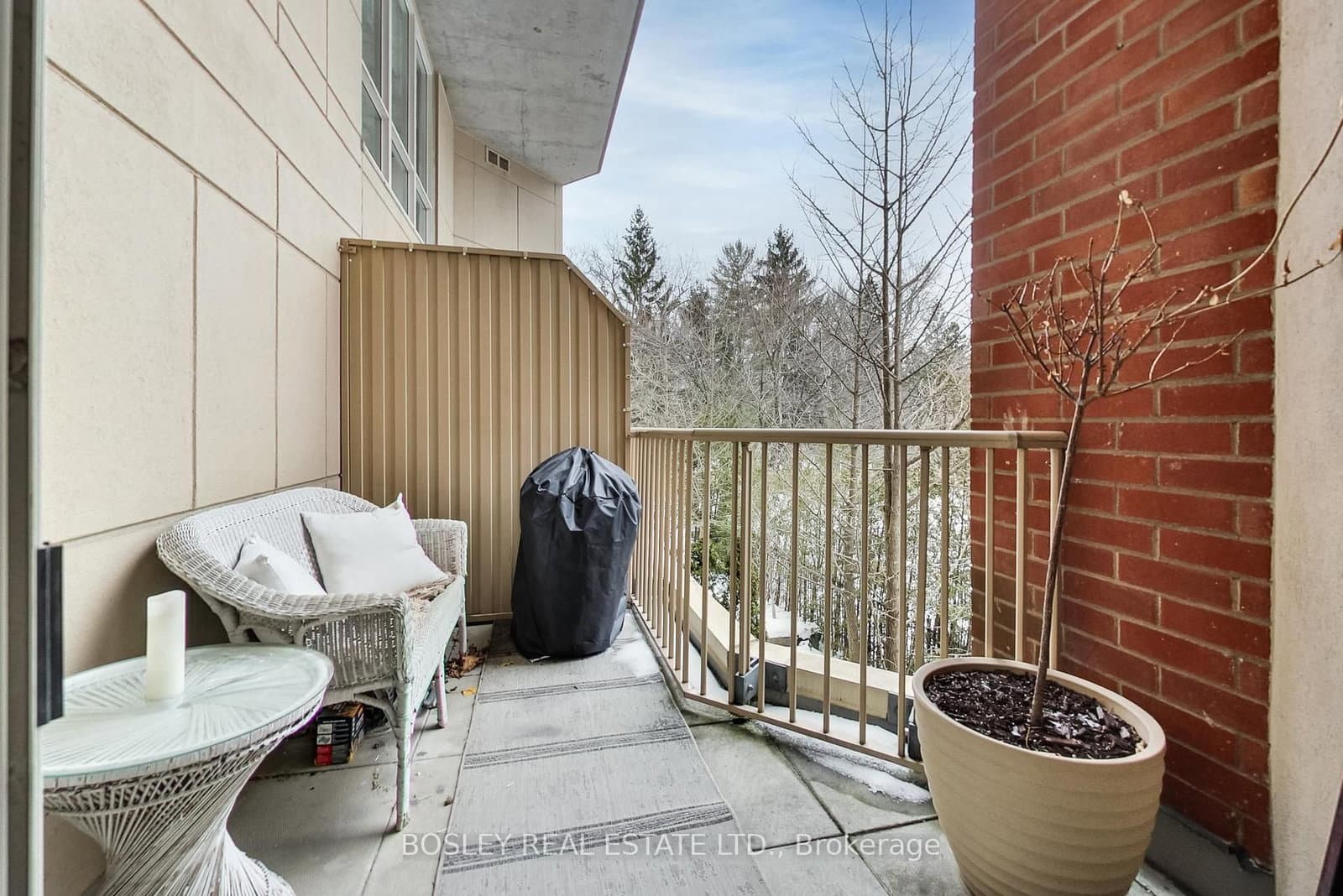 119 Merton Street, Unit 215 thumbnail 16