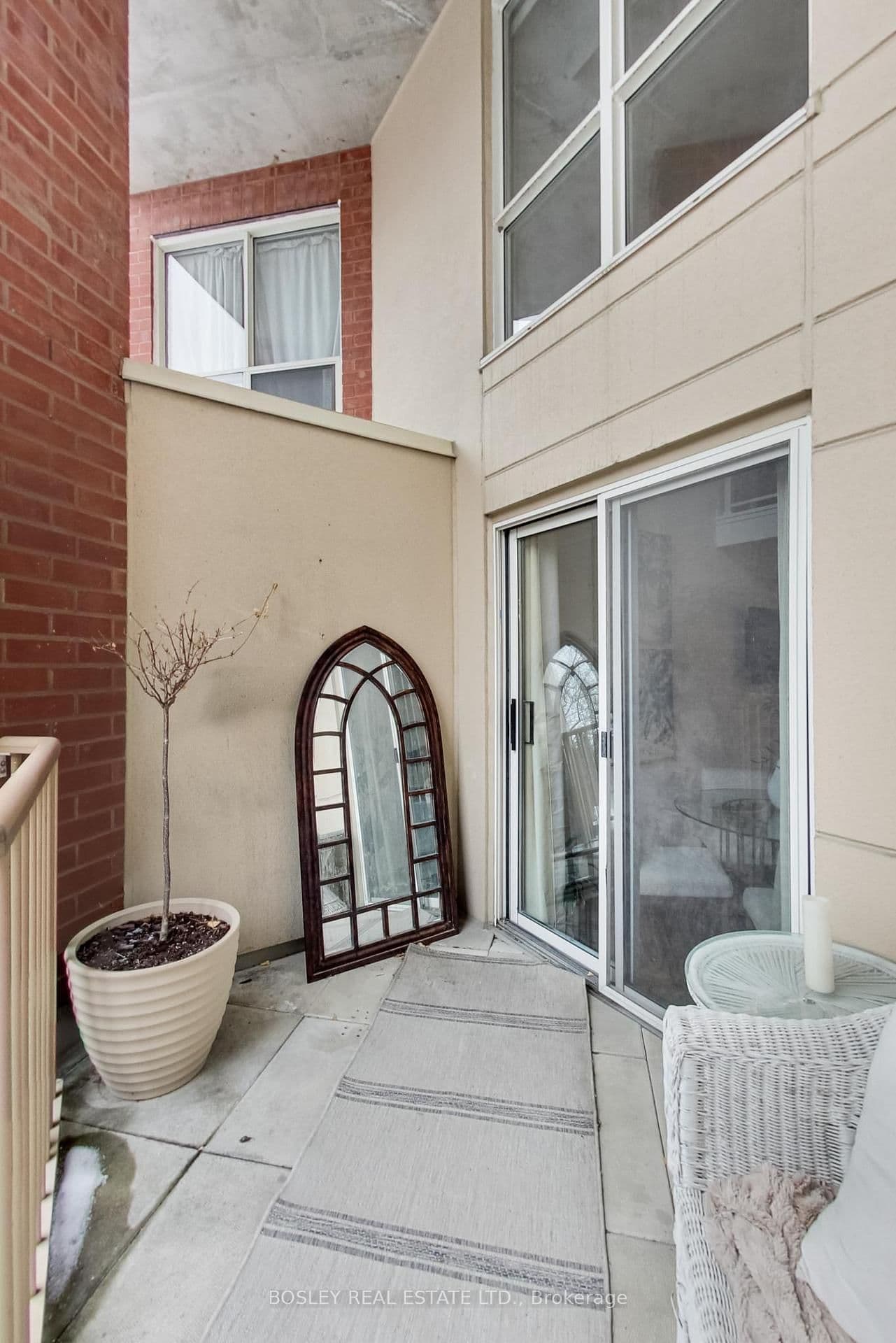119 Merton Street, Unit 215 thumbnail 17