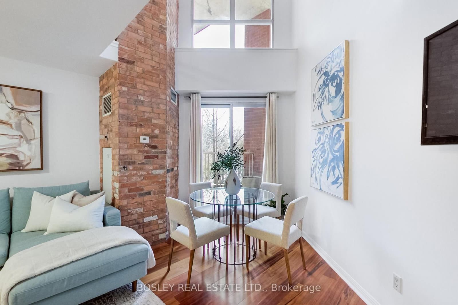 119 Merton Street, Unit 215 thumbnail 2
