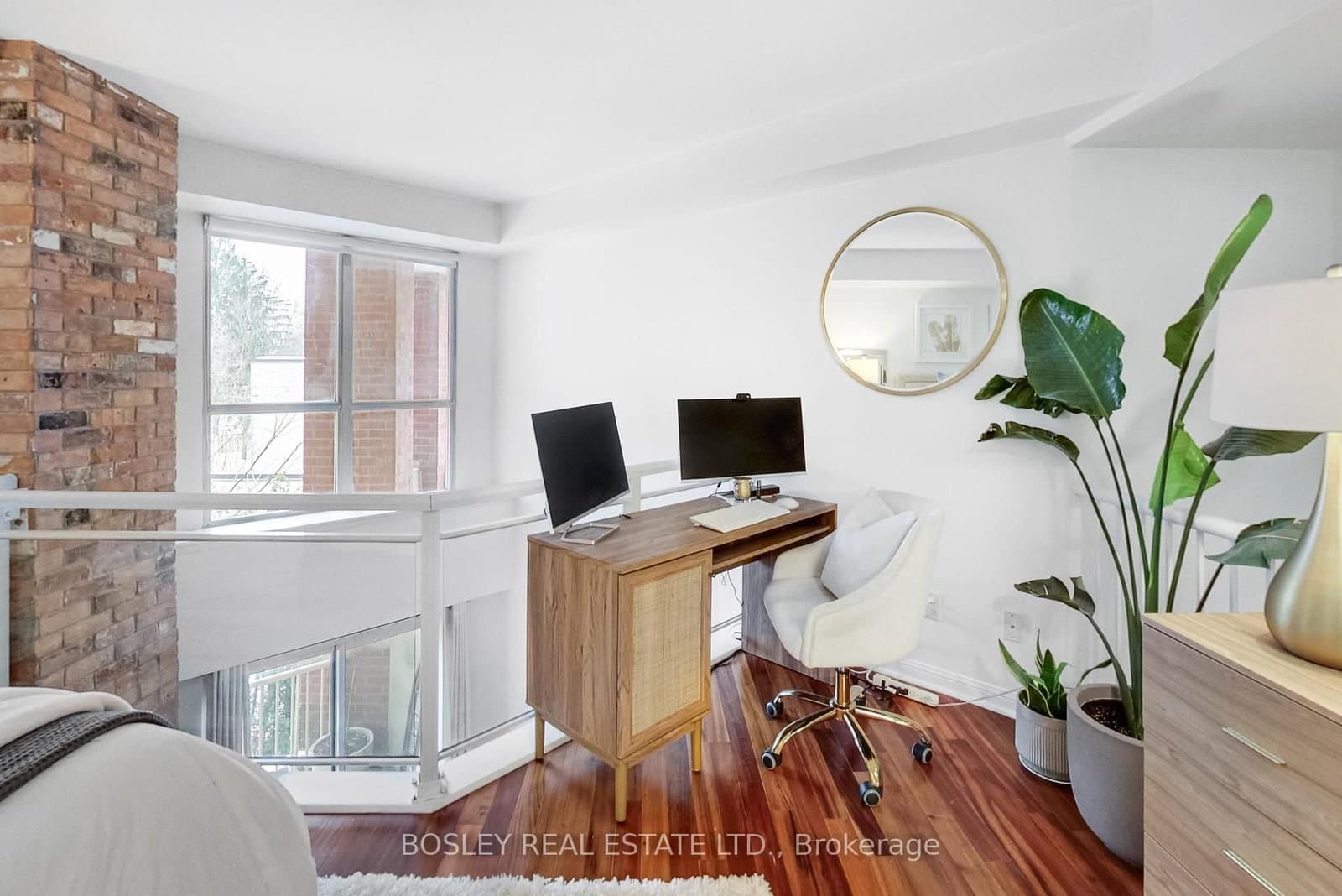 119 Merton Street, Unit 215 thumbnail 25