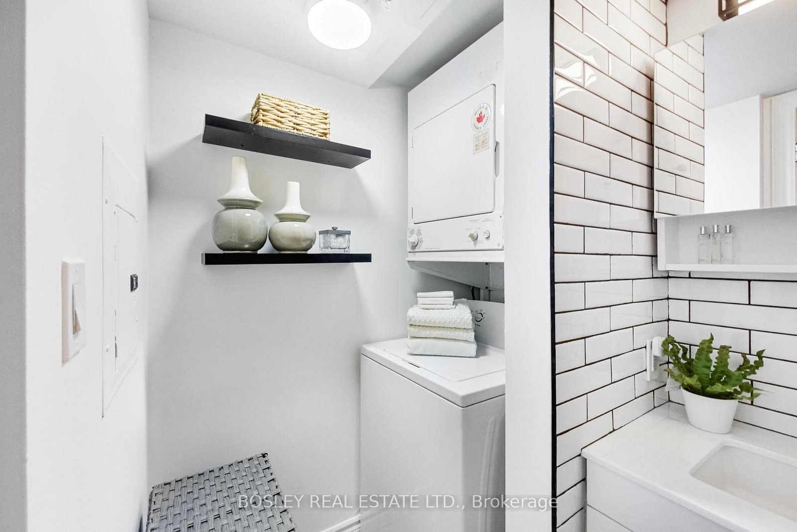 119 Merton Street, Unit 215 thumbnail 28