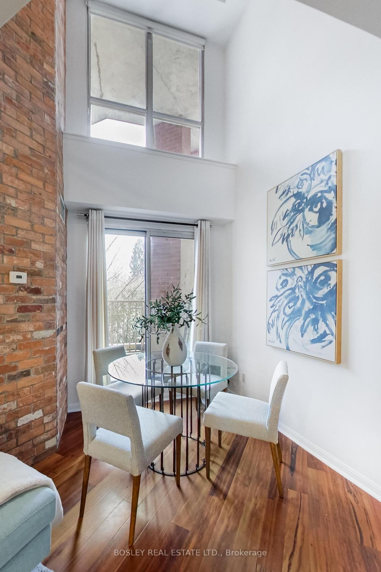 119 Merton Street, Unit 215 thumbnail 3