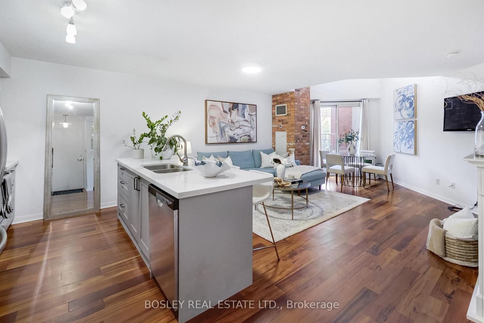 119 Merton Street, Unit 215 thumbnail 5