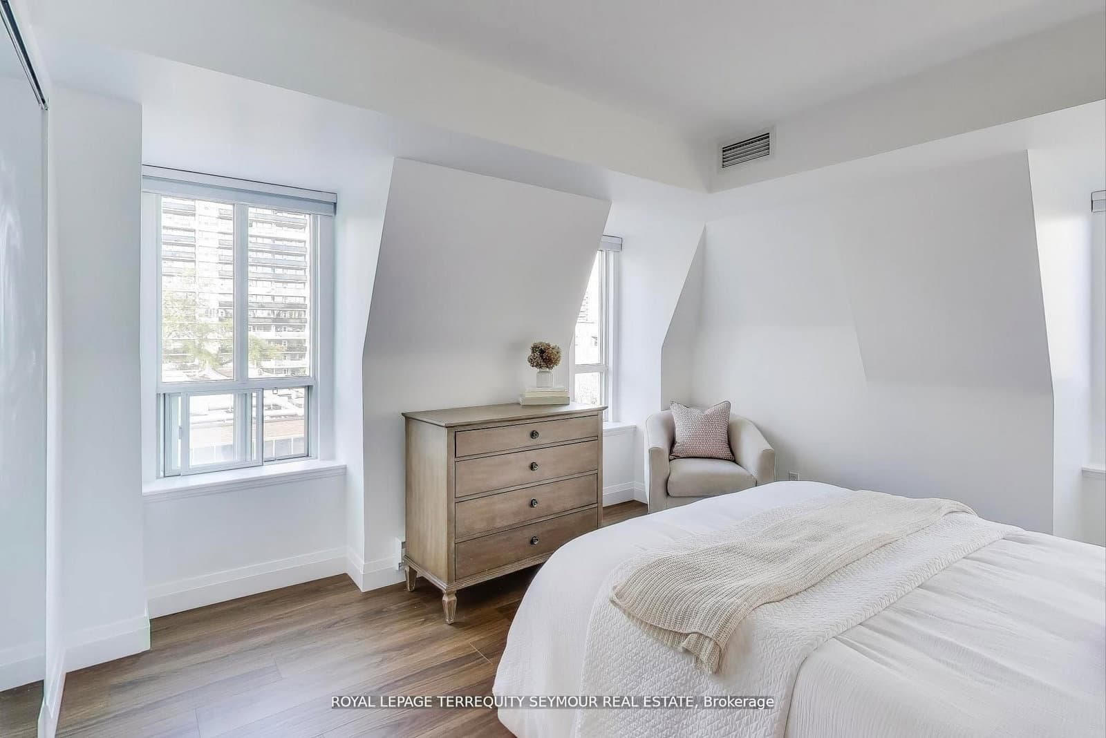 139 Merton Street, Unit 448 thumbnail 16