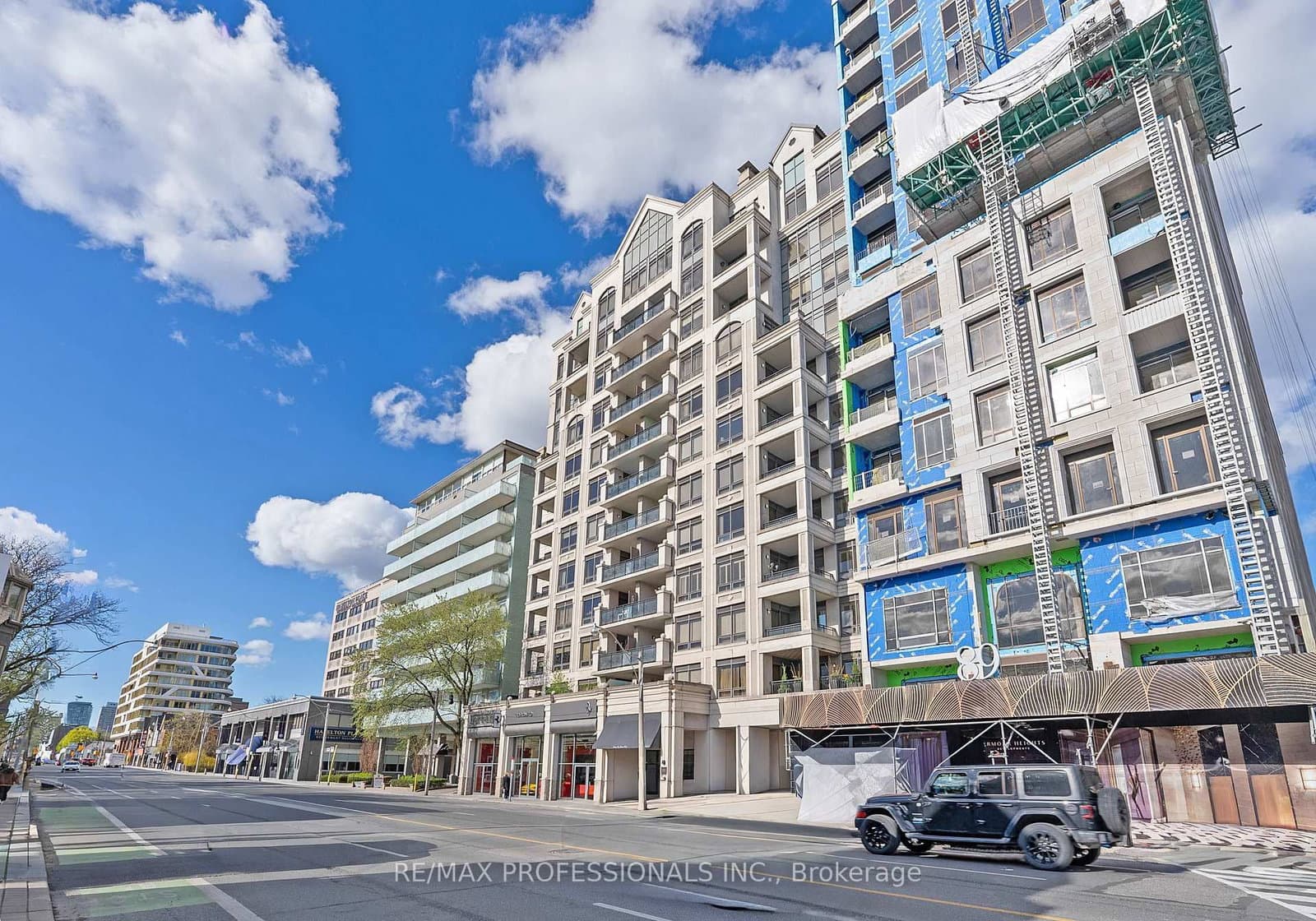 99 Avenue Road, Unit SUBPH3 - Image 1