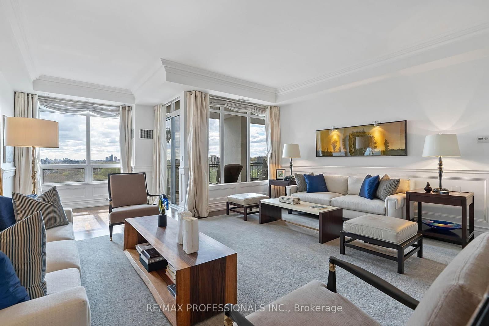 99 Avenue Road, Unit SUBPH3 thumbnail 10