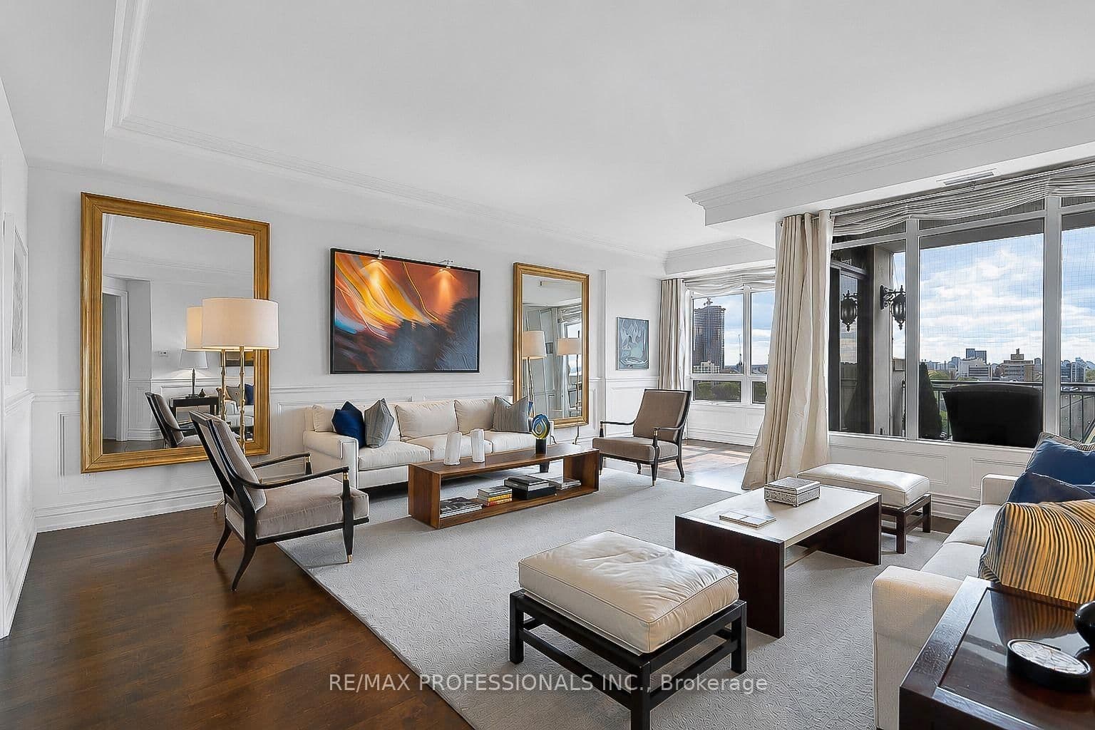99 Avenue Road, Unit SUBPH3 thumbnail 12