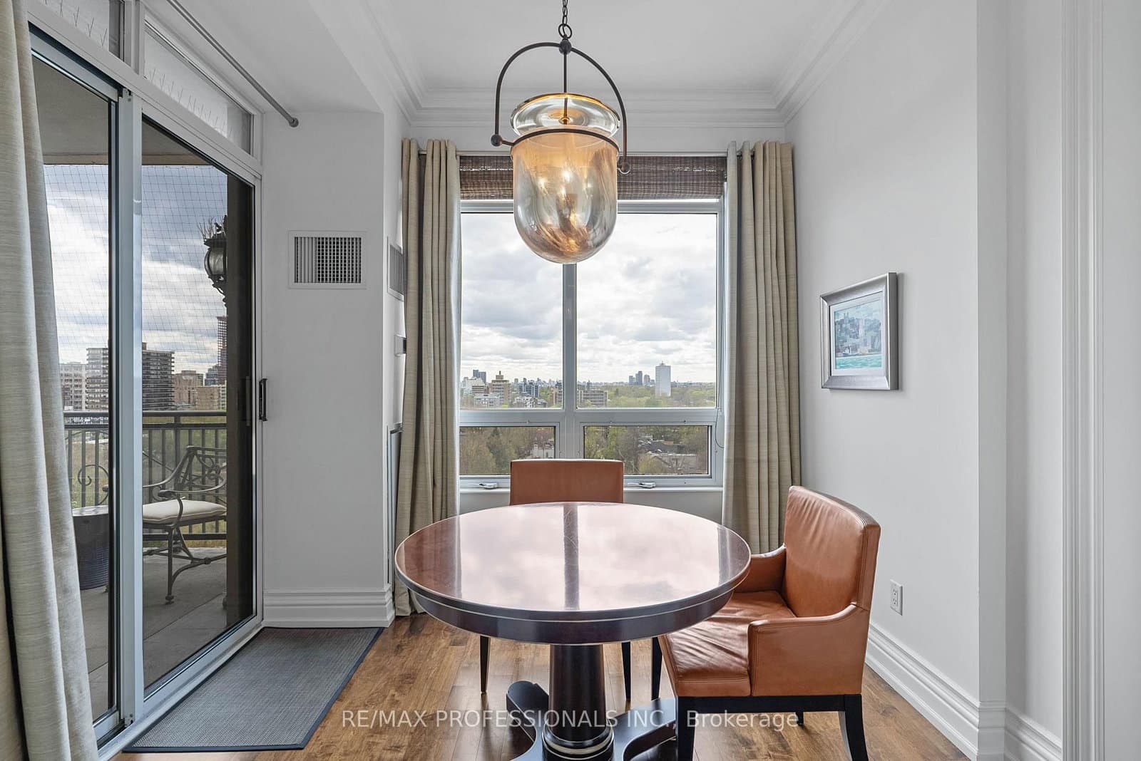 99 Avenue Road, Unit SUBPH3 thumbnail 20